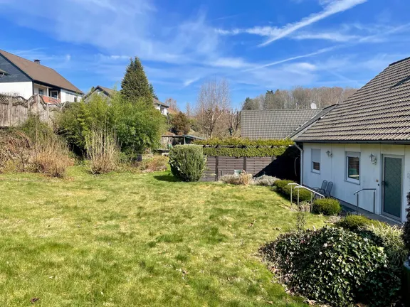 Grundstück hinter dem Haus