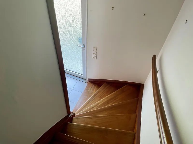 Treppe vom DG zur Haustür
