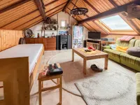 Wohn-Schlafzimmer DG