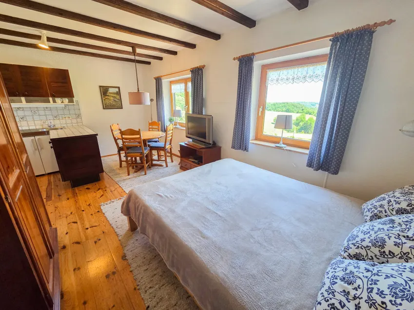 Einliegerwohnung KG