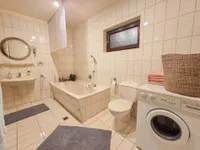 Bad Einliegerwohnung KG
