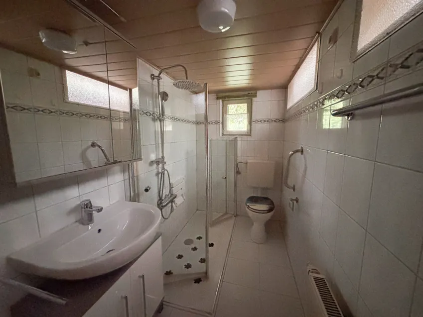 Badezimmer EG