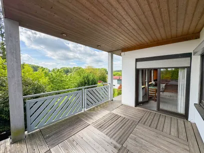 Terrasse EG Links