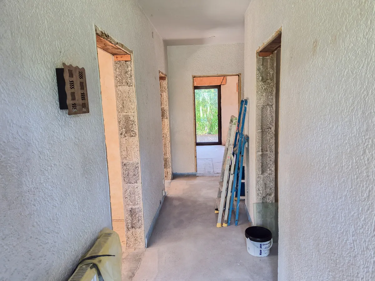 Flur - Wohnung links