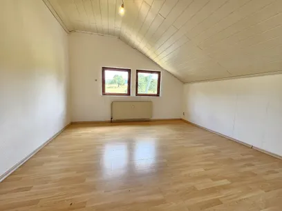 Schlafzimmer DG