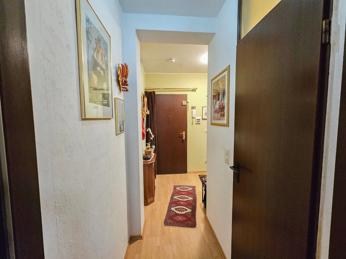 Wohnungsflur rechts