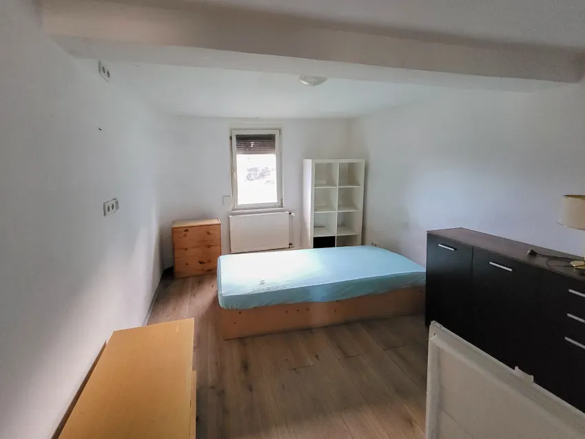 Zimmer 1 OG