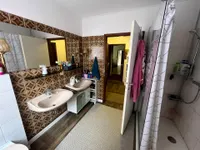 Badezimmer (EG)