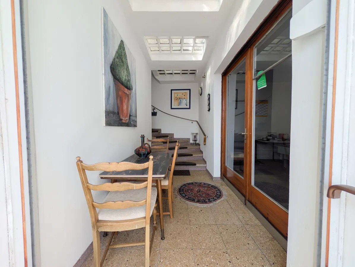 Eingangsbereich Büro und Wohnung