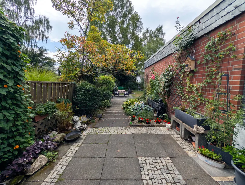 Weg zum Garten