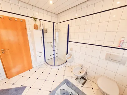 modernes Bad OG