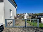 Zufahrt hinter das Haus