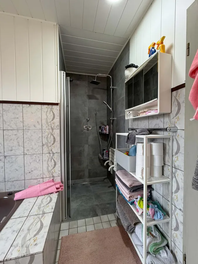 Badezimmer EG