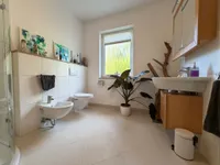 Badezimmer (EG)
