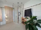 Badezimmer (DG)