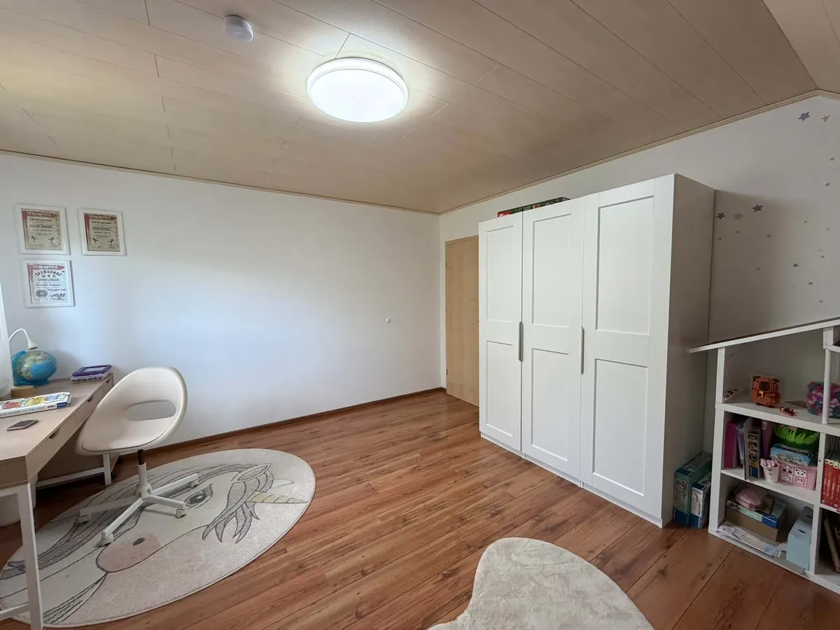 Kinderzimmer 2 (DG)