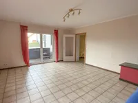 (UG) Wohnzimmer mit Terrasse