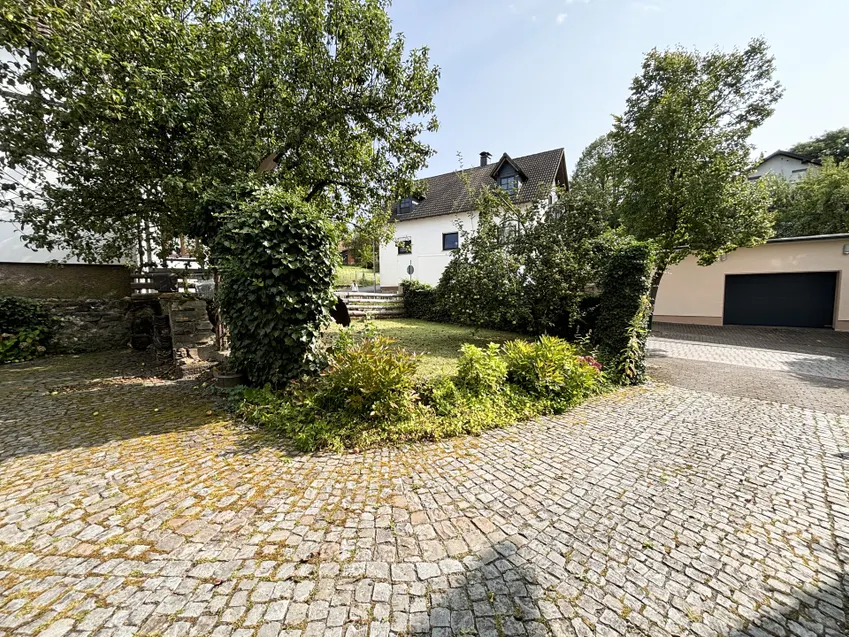 Einfahrt 
