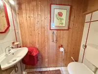 EG rechts Gäste-WC