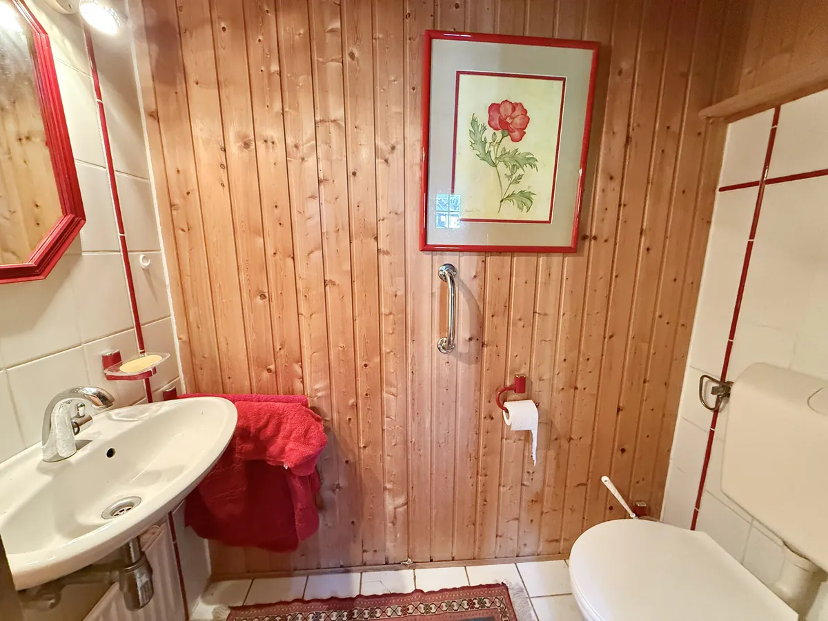 EG rechts Gäste-WC