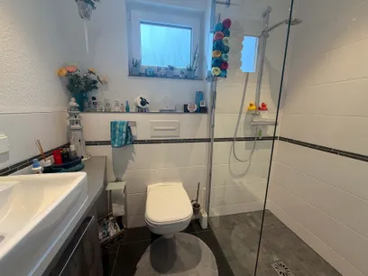 WC mit Dusche EG