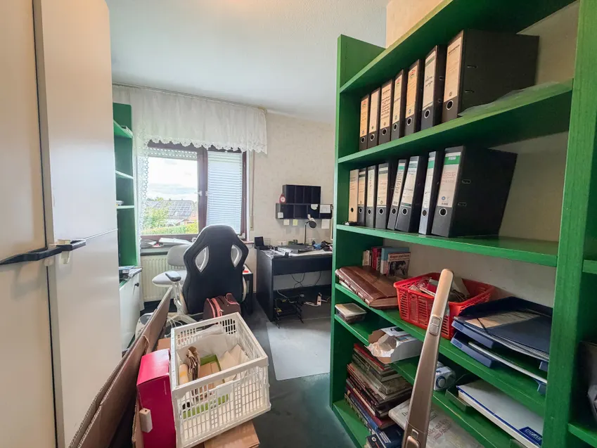 Büro EG
