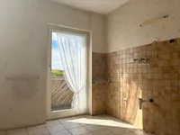 Küche mit Zugang zum Balkon (EG) 