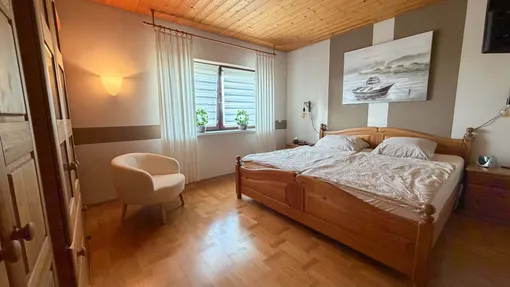 Schlafzimmer (OG)