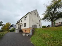 Zufahrt zum Wohnhaus