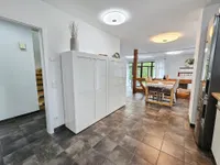 Küche mit Blick ins Wohnzimmer Haupthaus