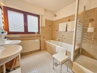 Badezimmer im OG