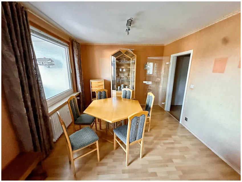 Essbereich/ früher Kinderzimmer