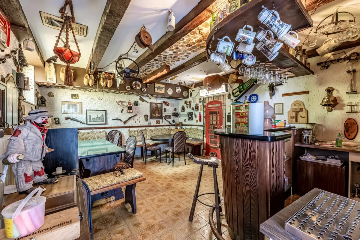 Bar im Untergeschoss