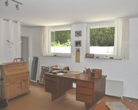 helles Kinder-Arbeitszimmer im Souterrain