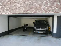 Garage (rechter Stellplatz) 