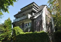 Rückansicht Mehrfamilienhaus