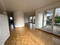 Essbereich und Wohnzimmer