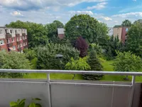 Ausblick vom Balkon in den ruhigen Innenhof