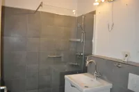 Duschbad im Erdgeschoss