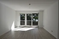 großzügiges Wohnzimmer