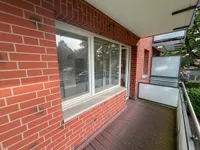 großer und moderner Balkon