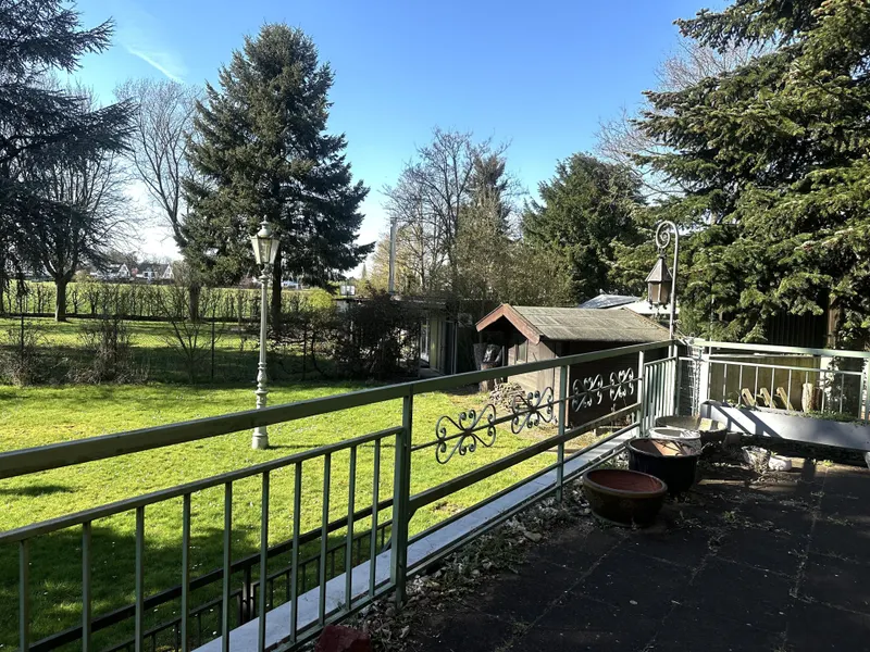 Terrasse und Garten