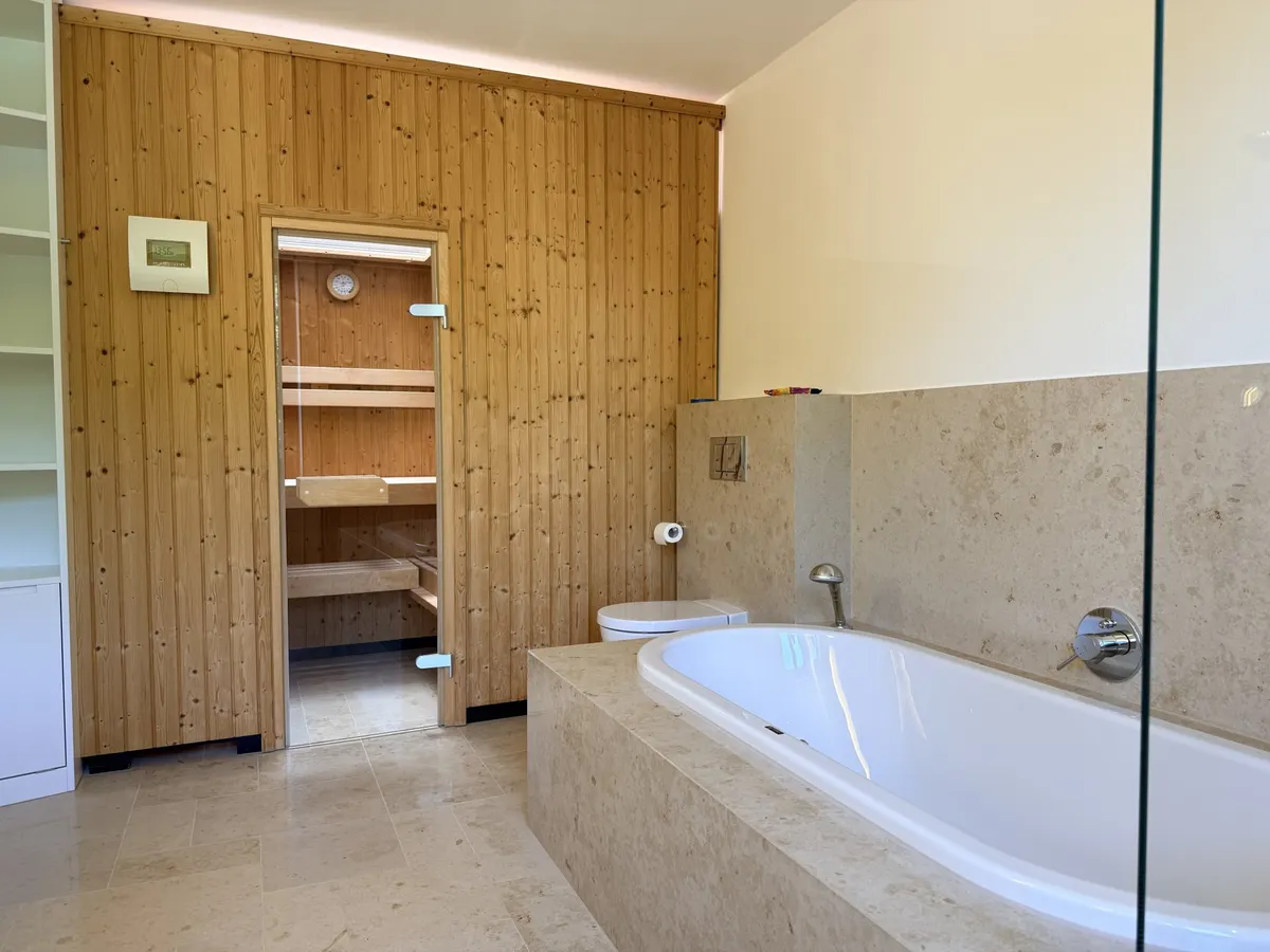 Bad mit Sauna