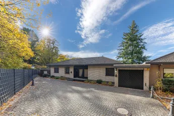 Gepflegter Fertighaus-Bungalow auf Erbpachtgrundstück in Krefeld Tackheide.