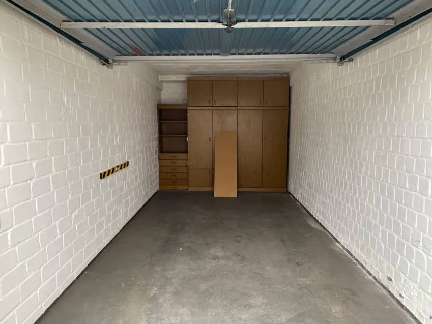 Garage 1