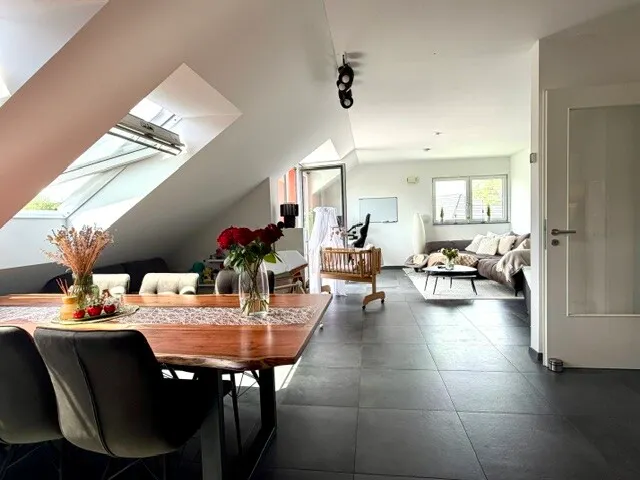 Großzügige 2-Zimmer-Wohnung im 2.OG mit schönem Balkon und Pkw-Stellplatz - Foto 2