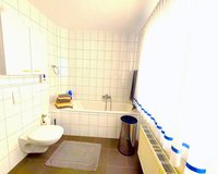 Badezimmer- Ansicht Badewanne