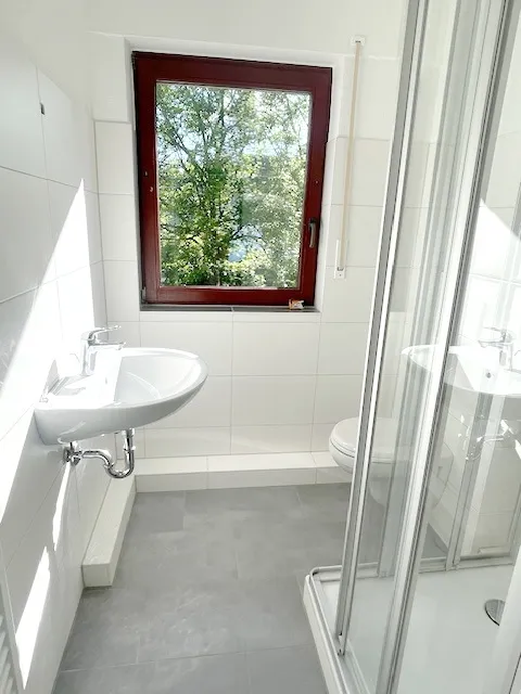 Duschbad mit Fenster
