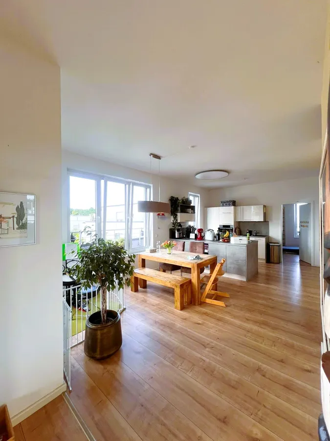 Wohn-Essbereich mit offener Küche