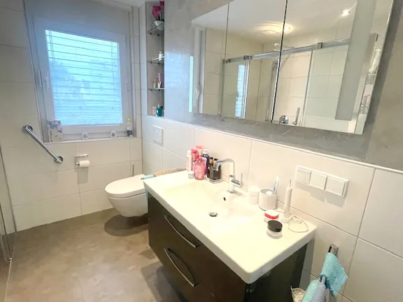 Bad mit hochwertigen Einbauten